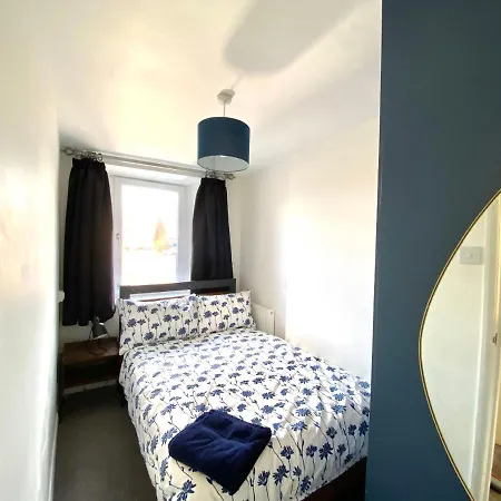 Derwent Street Retreat *