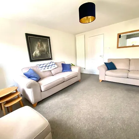 Derwent Street Retreat *