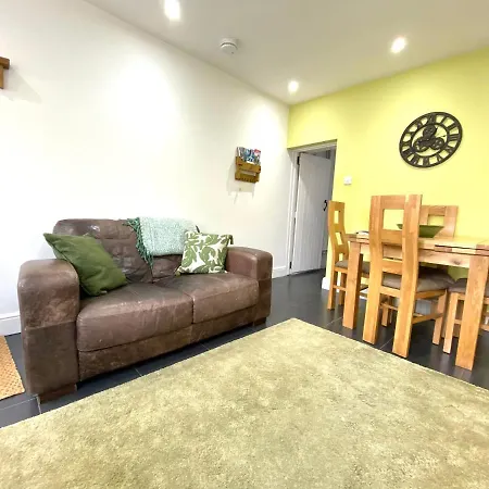 Derwent Street Retreat
