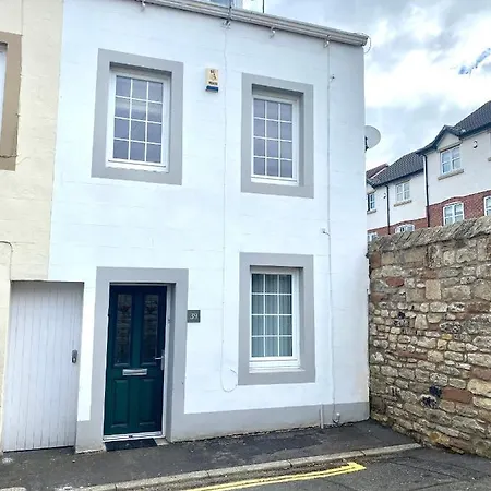 Holiday home Derwent Street Retreat